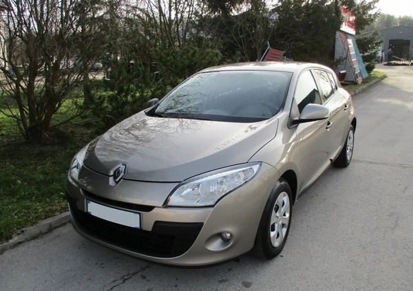 Renault Megane cena 18900 przebieg: 246100, rok produkcji 2009 z Suraż małe 121